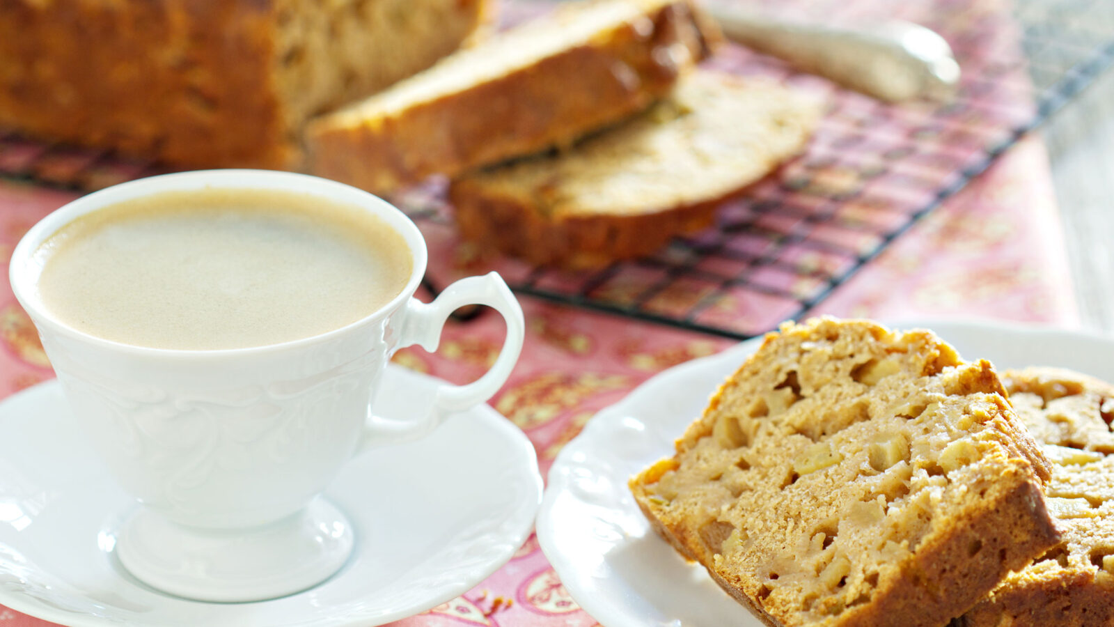 Heerlijk luchtige appel kaneel cake