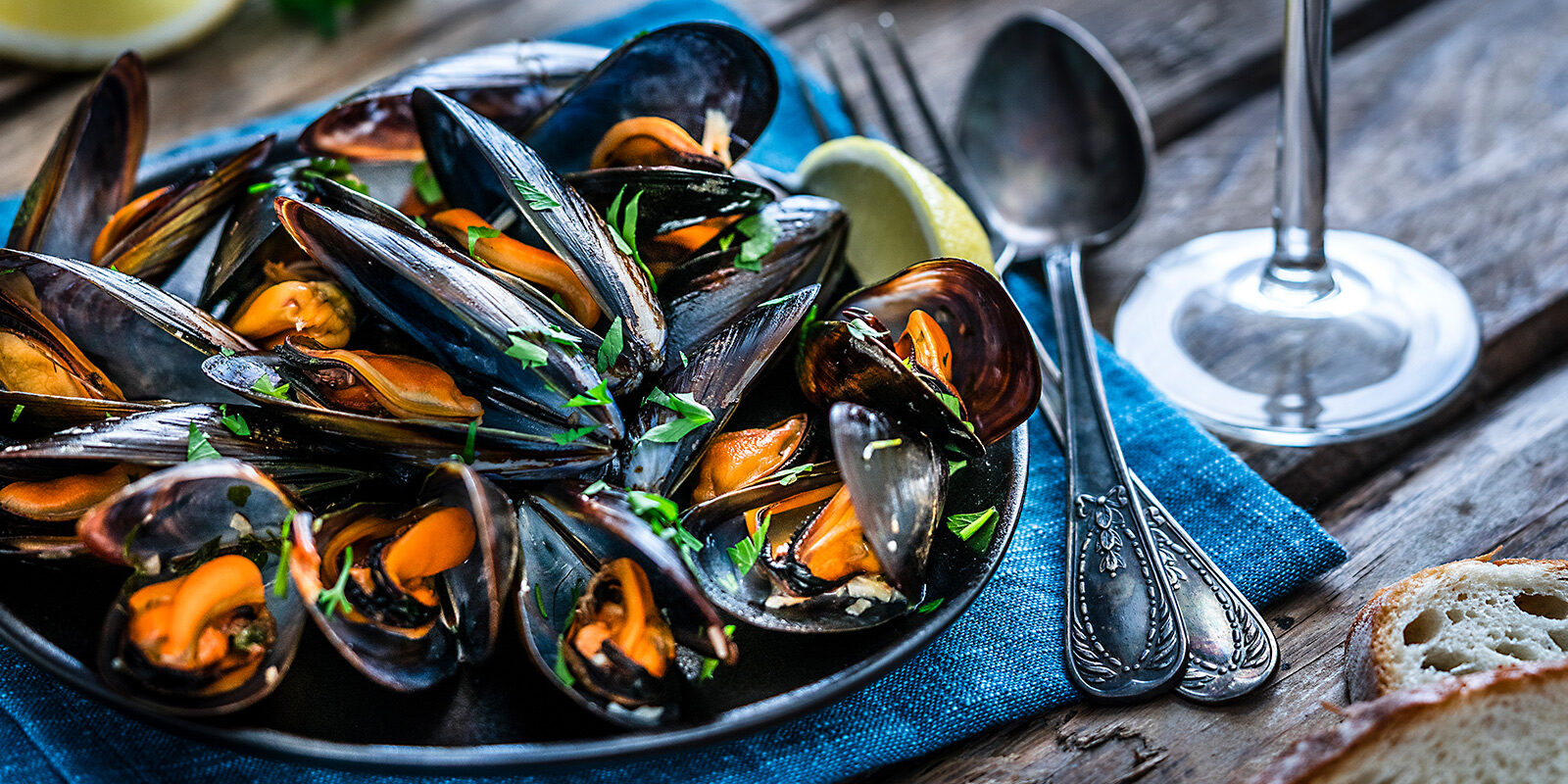 Mosselen met Rozemarijn en Gerookte Mayonaise