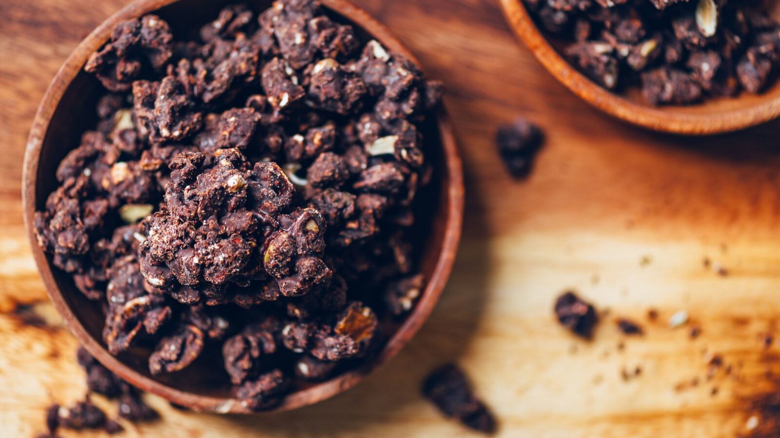 PecanDadelSnackZZPUUR-iStock-Manuta